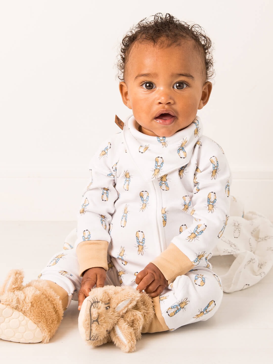 Peter Rabbit™ Neutral Bib