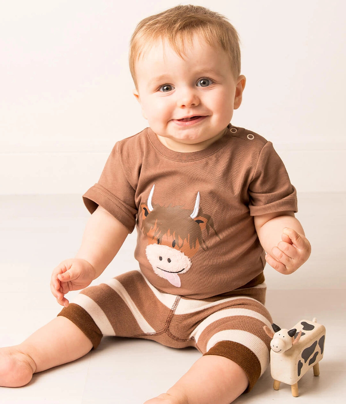 Neutral Highland Cow Tee