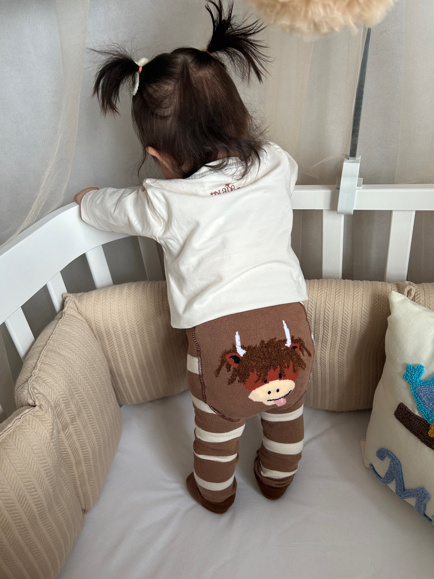 Neutral Highland Cow Leggings